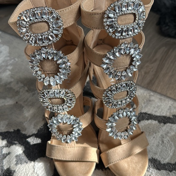 Nude embellished heels - Picture 3 of 5